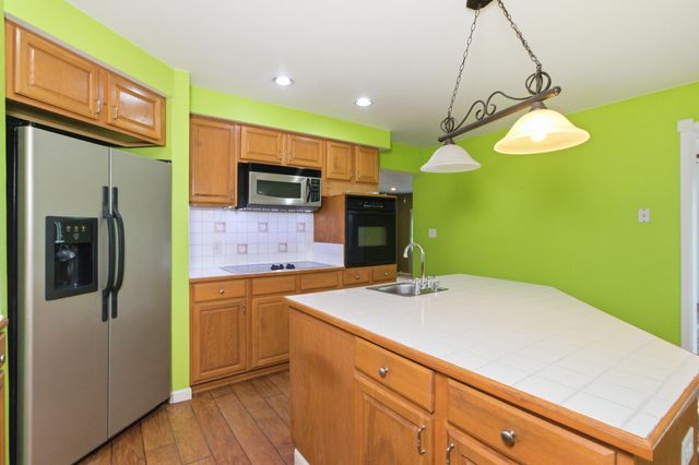 755 Everest Road, Galena, MO 65656