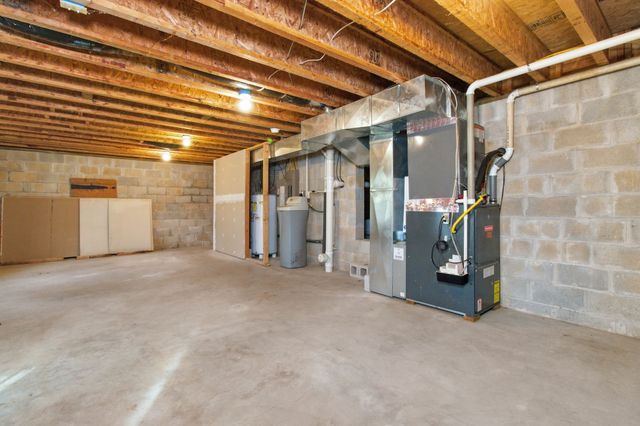 755 Everest Road, Galena, MO 65656