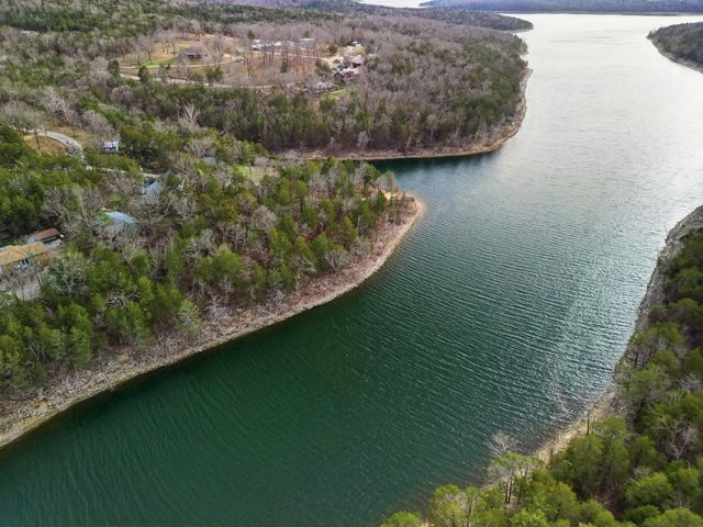 755 Everest Road, Galena, MO 65656