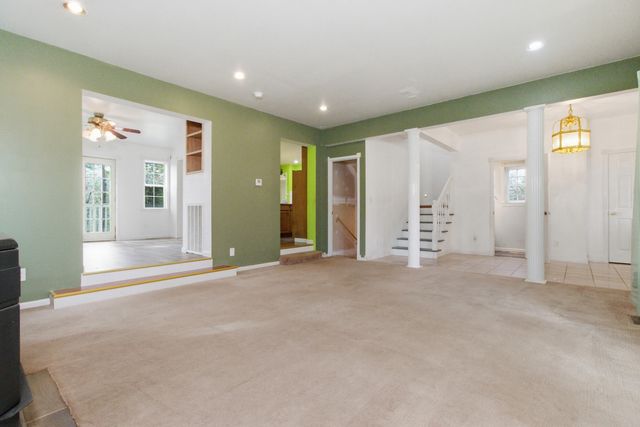 755 Everest Road, Galena, MO 65656