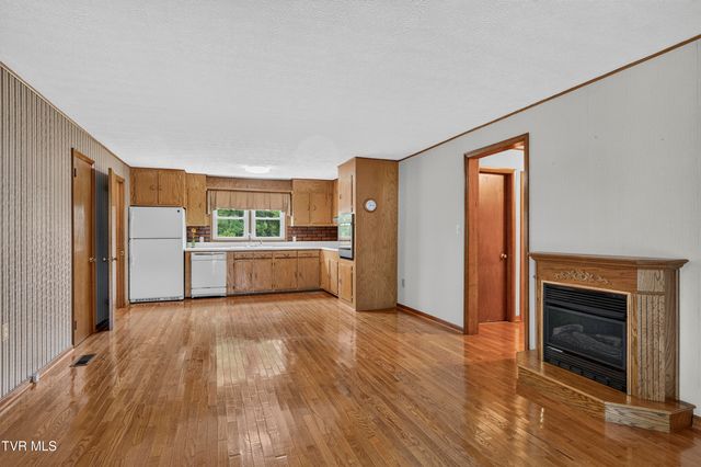 31198 Nova Drive, Damascus, VA 24236