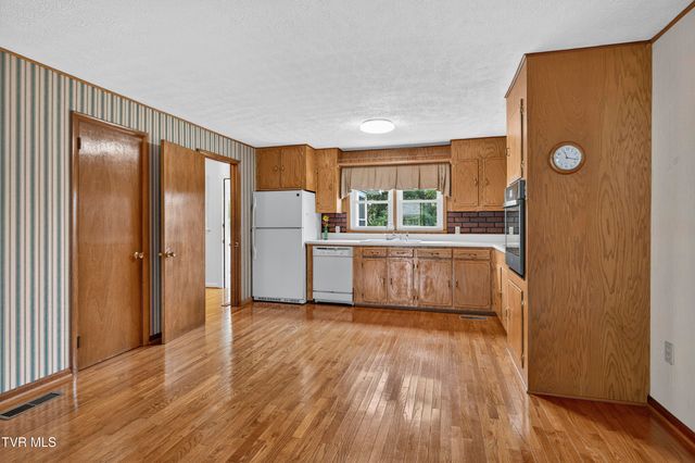 31198 Nova Drive, Damascus, VA 24236
