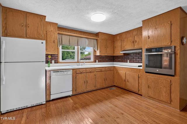 31198 Nova Drive, Damascus, VA 24236