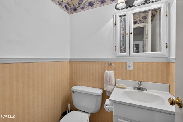 31198 Nova Drive, Damascus, VA 24236