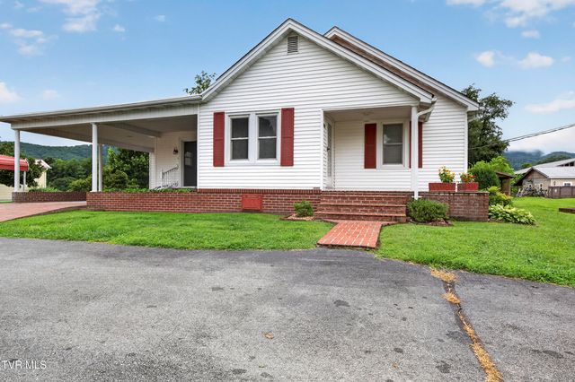 31198 Nova Drive, Damascus, VA 24236