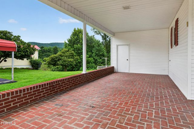 31198 Nova Drive, Damascus, VA 24236