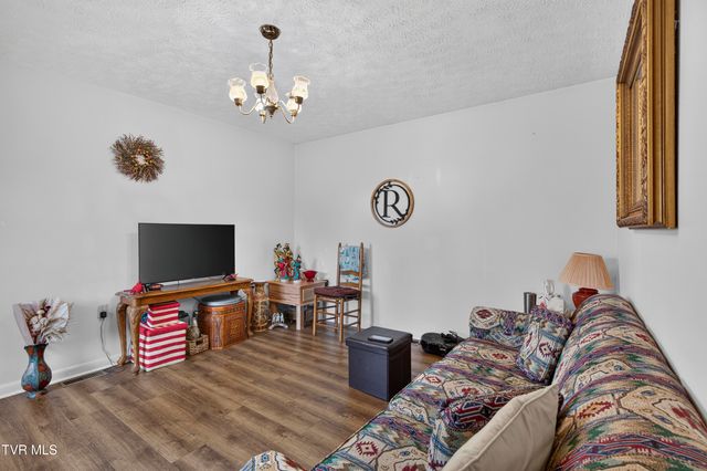 31198 Nova Drive, Damascus, VA 24236