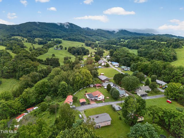 31198 Nova Drive, Damascus, VA 24236