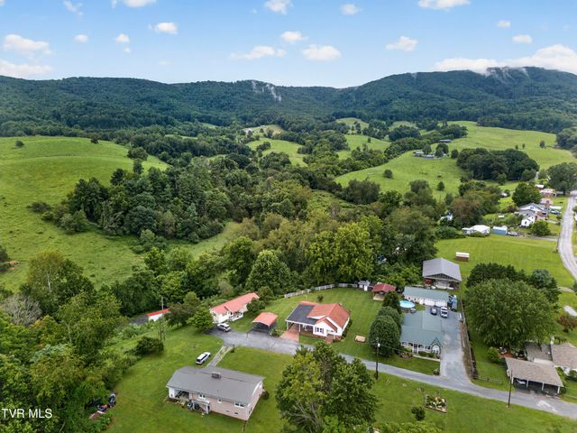 31198 Nova Drive, Damascus, VA 24236