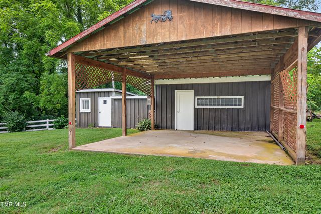 31198 Nova Drive, Damascus, VA 24236