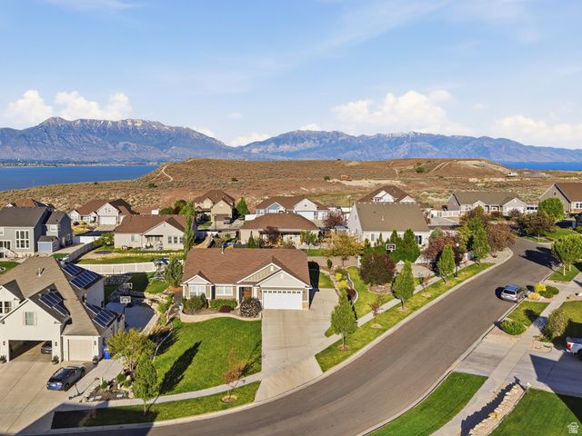 1664 S LANDROCK DR, Saratoga Springs, UT 84045