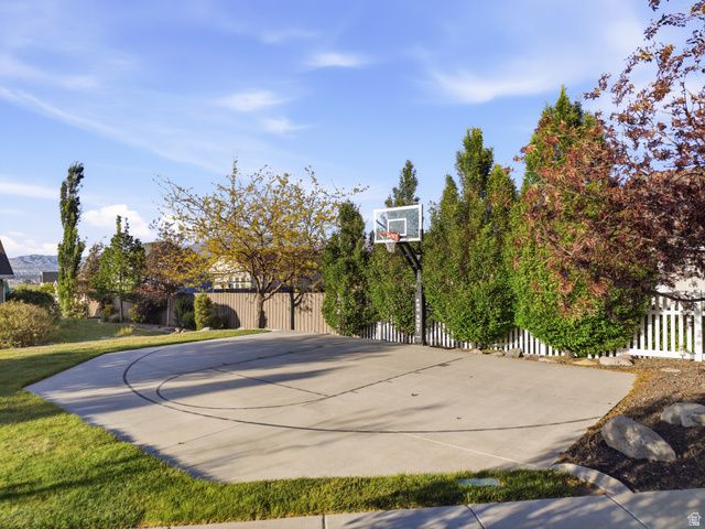 1664 S LANDROCK DR, Saratoga Springs, UT 84045