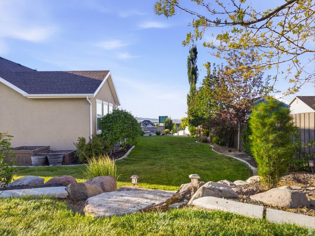 1664 S LANDROCK DR, Saratoga Springs, UT 84045