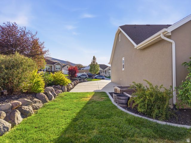 1664 S LANDROCK DR, Saratoga Springs, UT 84045
