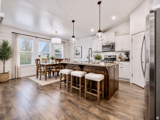 1664 S LANDROCK DR, Saratoga Springs, UT 84045