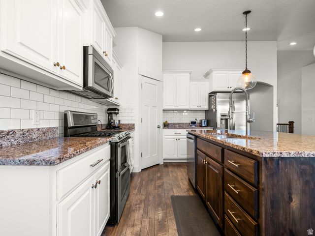 1664 S LANDROCK DR, Saratoga Springs, UT 84045