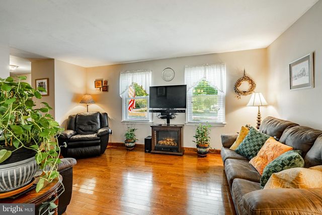 55 WALDEN WAY, Coatesville, PA 19320