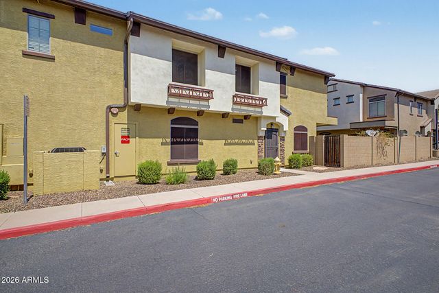2725 E MINE CREEK Road 1072, Phoenix, AZ 85024