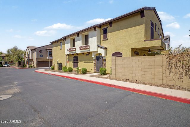 2725 E MINE CREEK Road 1072, Phoenix, AZ 85024