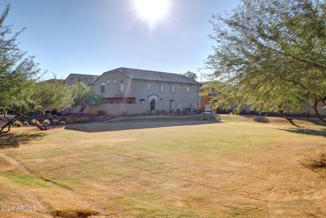 2725 E MINE CREEK Road 1072, Phoenix, AZ 85024