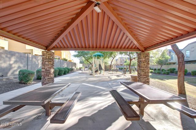 2725 E MINE CREEK Road 1072, Phoenix, AZ 85024