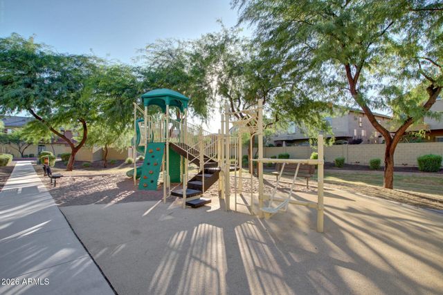 2725 E MINE CREEK Road 1072, Phoenix, AZ 85024