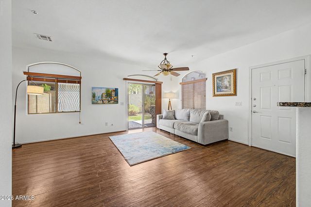 2725 E MINE CREEK Road 1072, Phoenix, AZ 85024