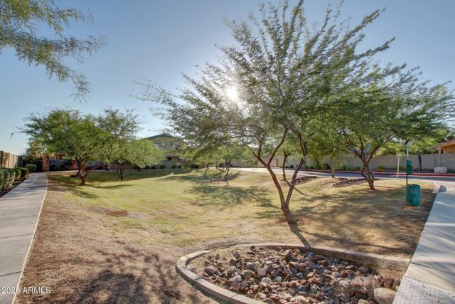 2725 E MINE CREEK Road 1072, Phoenix, AZ 85024