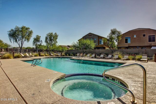 2725 E MINE CREEK Road 1072, Phoenix, AZ 85024