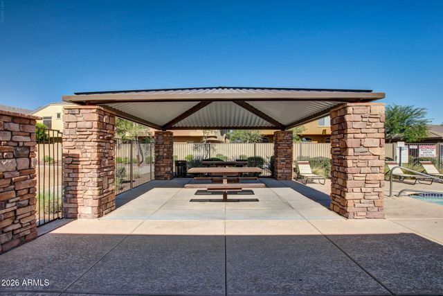 2725 E MINE CREEK Road 1072, Phoenix, AZ 85024