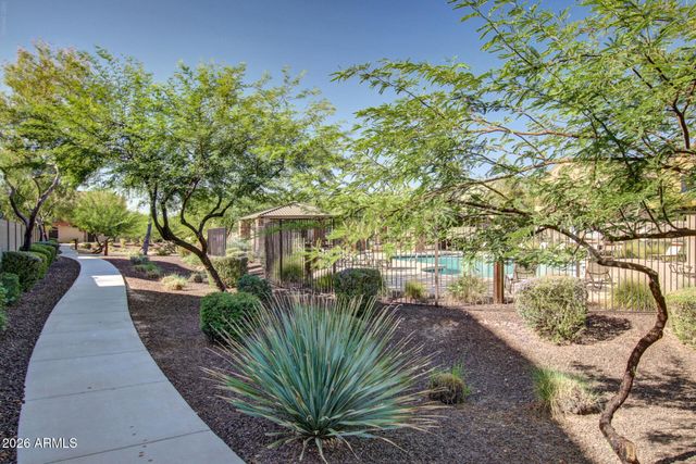 2725 E MINE CREEK Road 1072, Phoenix, AZ 85024