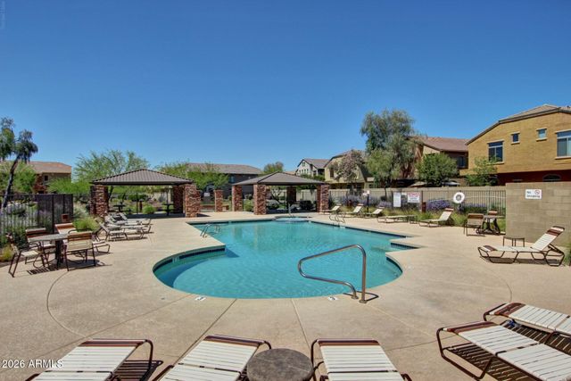 2725 E MINE CREEK Road 1072, Phoenix, AZ 85024