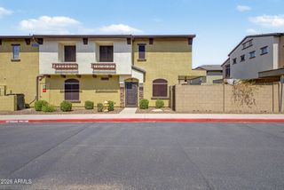 2725 E MINE CREEK Road 1072, Phoenix, AZ 85024