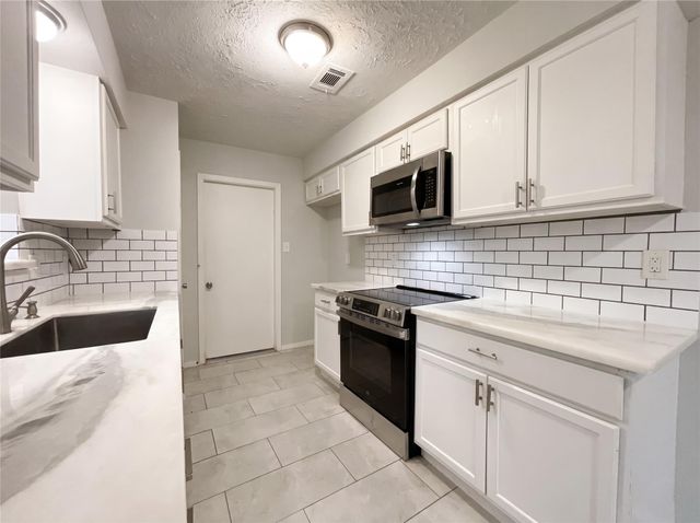 23110 Pennsgrove Road, Spring, TX 77373