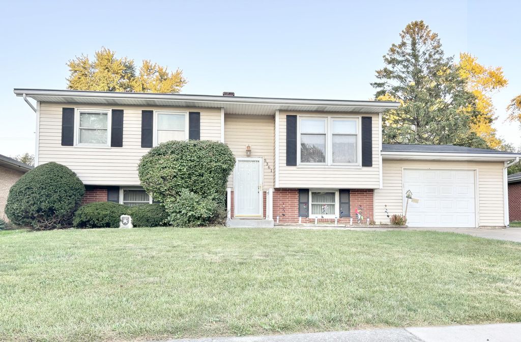 5361 Pierce Street, Merrillville, IN 46410