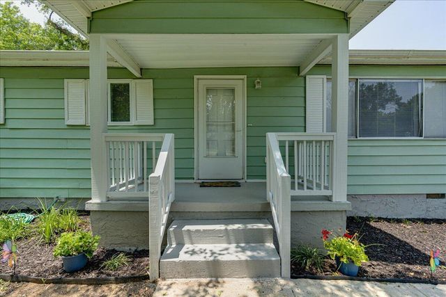 1303 E Sherry Drive, Rossville, GA 30741