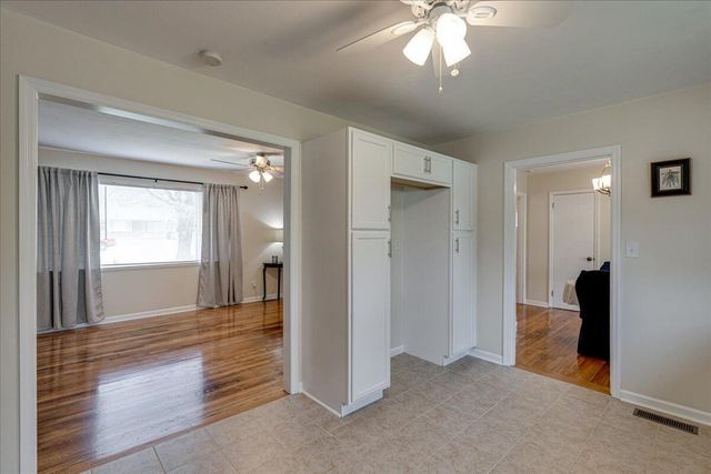 1303 E Sherry Drive, Rossville, GA 30741