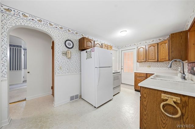 2967 Schoolview Road, Eden, NY 14057