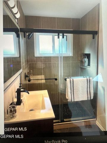 1202 CAPER Road, El Paso, TX 79925