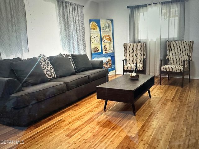 1202 CAPER Road, El Paso, TX 79925