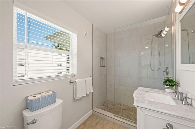 277 8th AVE S 277, Naples, FL 34102