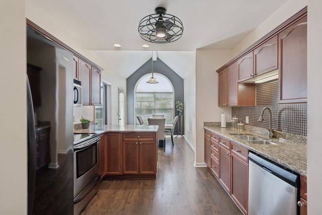 533 Bradford Dr, Gallatin, TN 37066