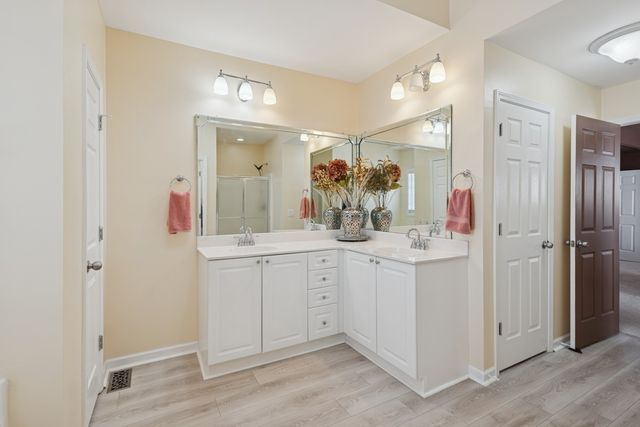 533 Bradford Dr, Gallatin, TN 37066