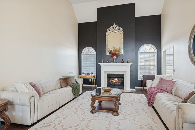 533 Bradford Dr, Gallatin, TN 37066