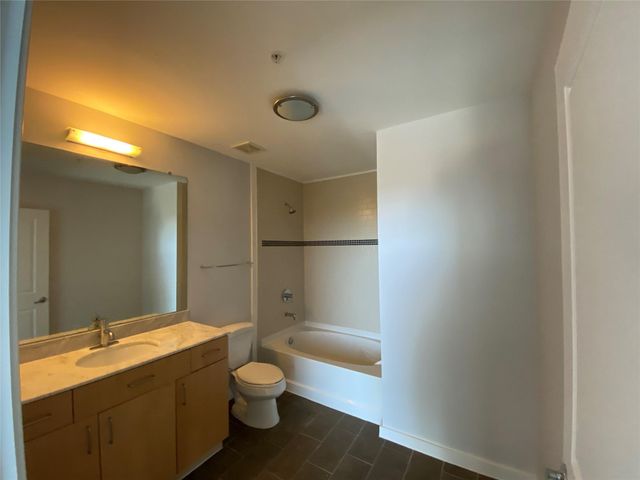 5925 Almeda Road 11002, Houston, TX 77004
