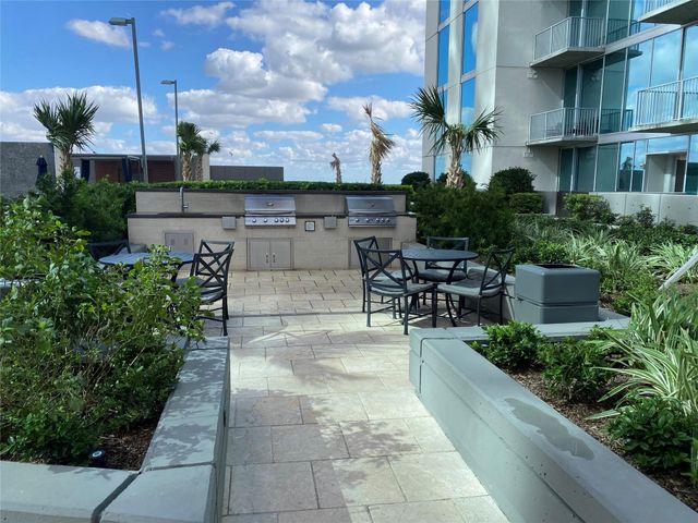 5925 Almeda Road 11002, Houston, TX 77004
