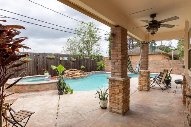 19007 Walden Forest Drive, Humble, TX 77346