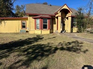 611 Chestnut Street, Bonham, TX 75418