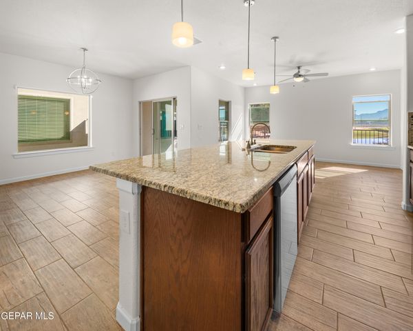 6484 HARAPON Street, El Paso, TX 79932