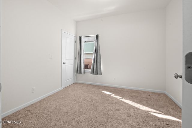 6484 HARAPON Street, El Paso, TX 79932